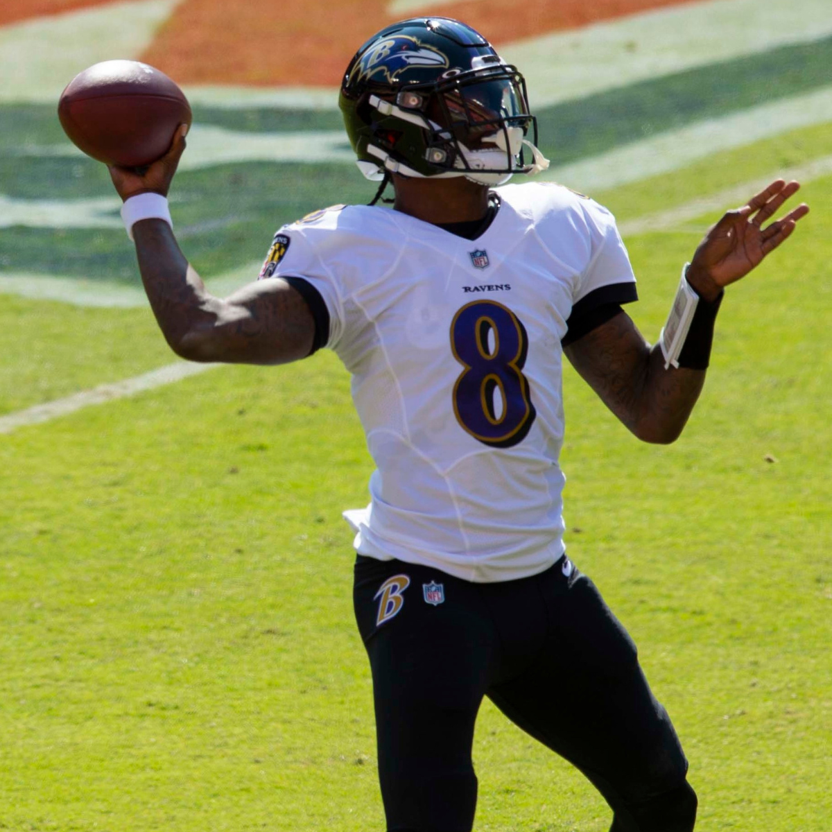 Why Do Quarterbacks Get Paid the Most Money in the NFL? JRZY